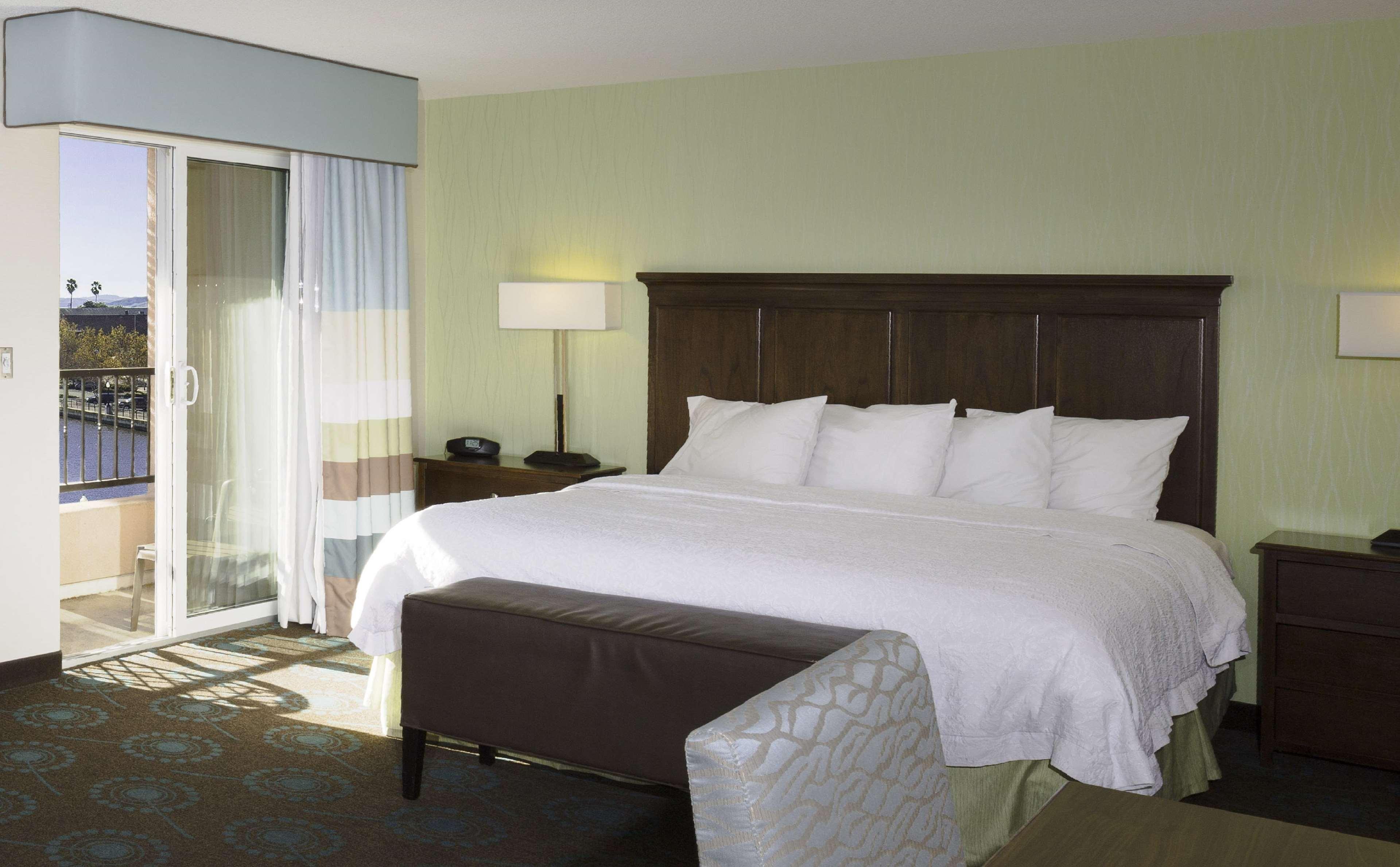 Hampton & Suisun Waterfront Hotel Suisun City