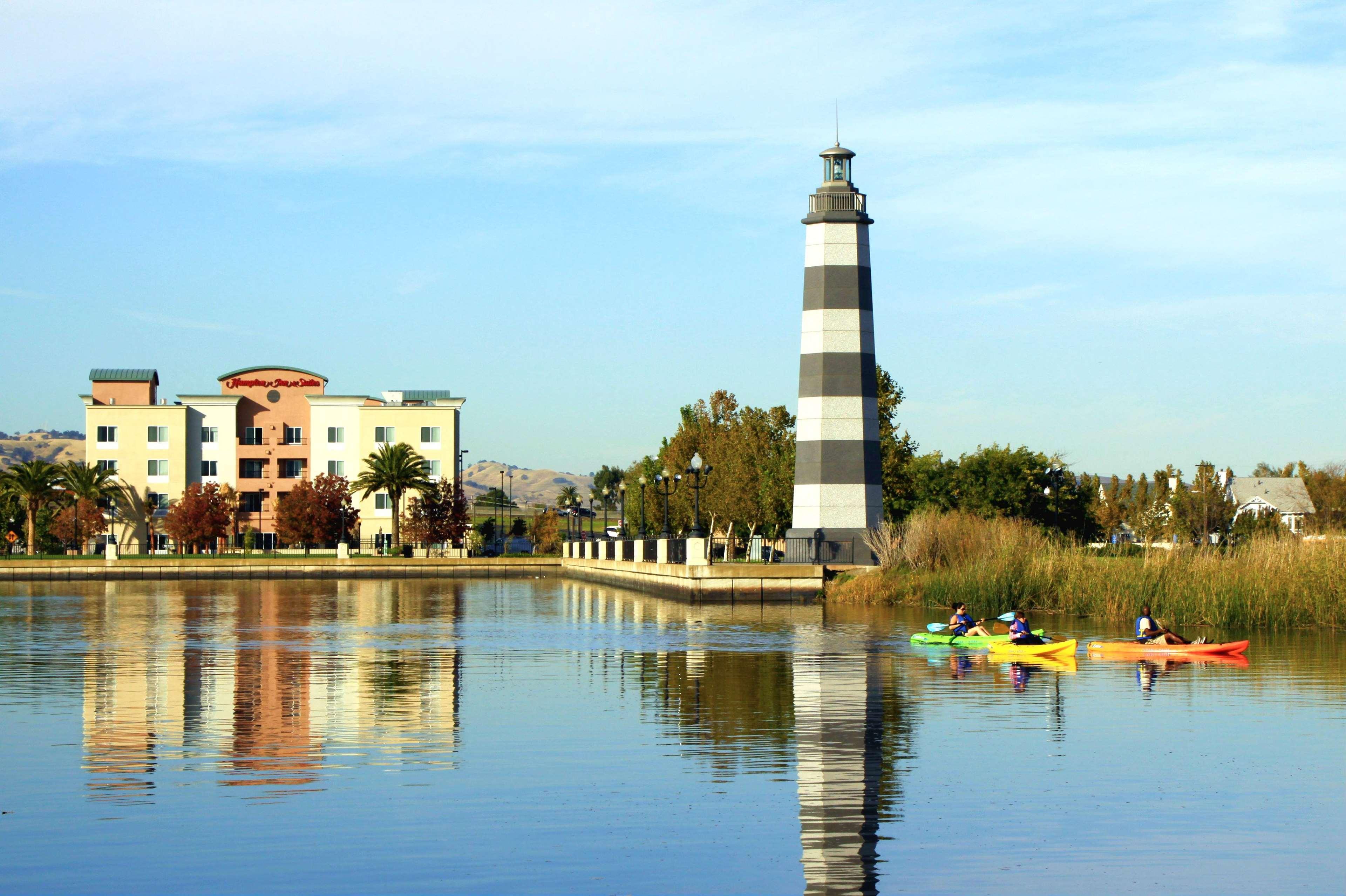 Hampton & Suisun Waterfront Hotel 3*