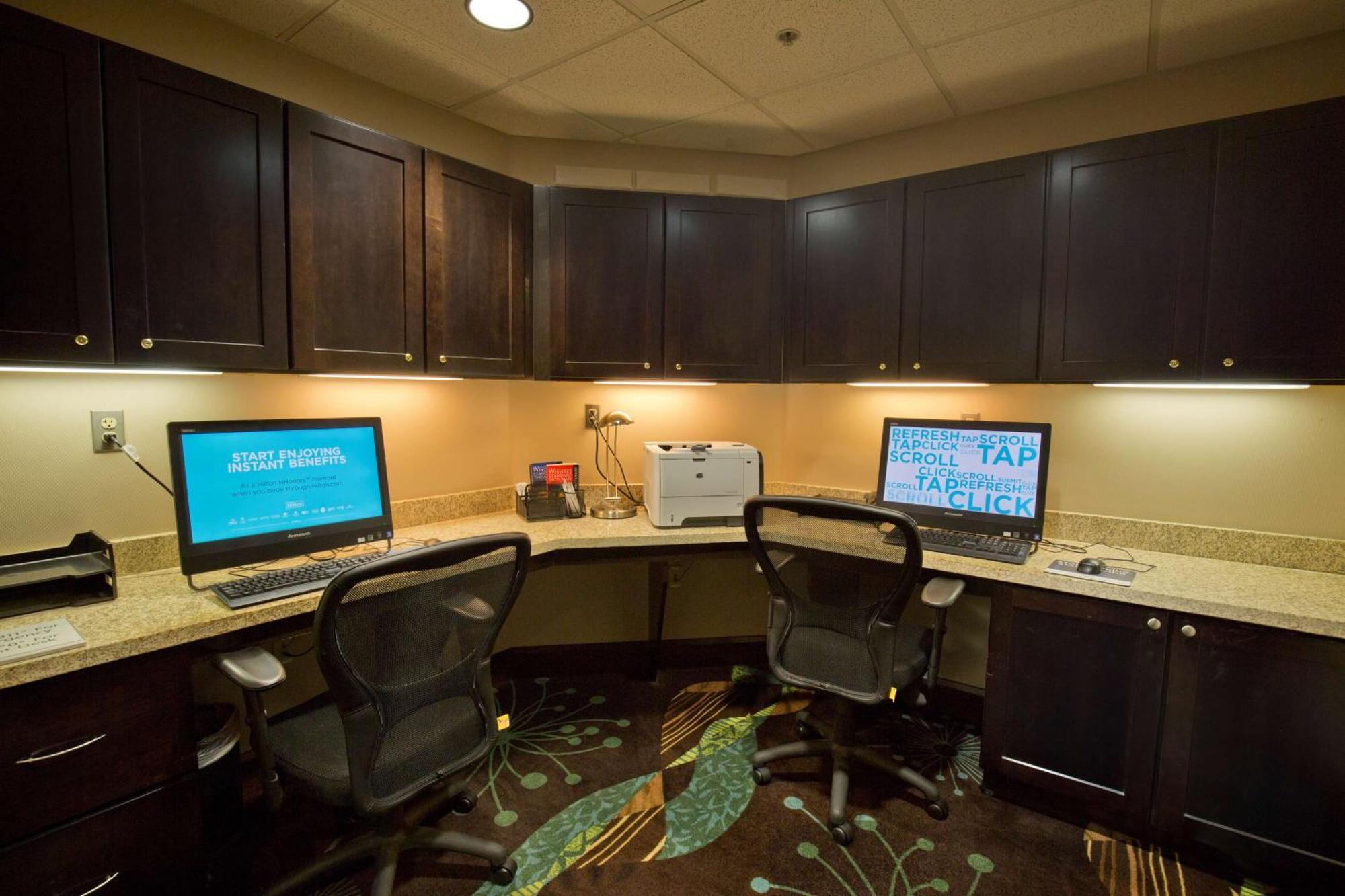 Hampton & Suisun Waterfront 3*