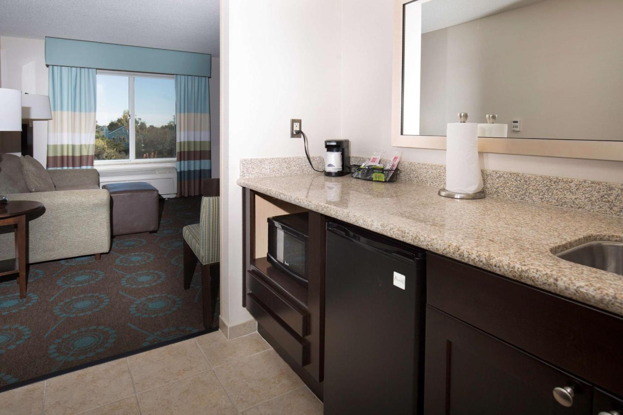 Hotel Hampton & Suisun Waterfront Suisun City