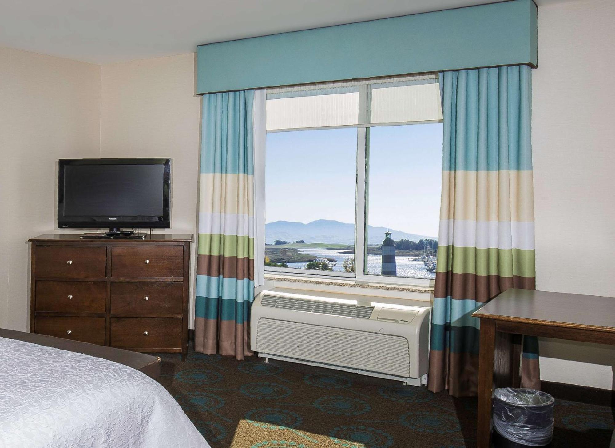 Hotel Hampton & Suisun Waterfront 3*