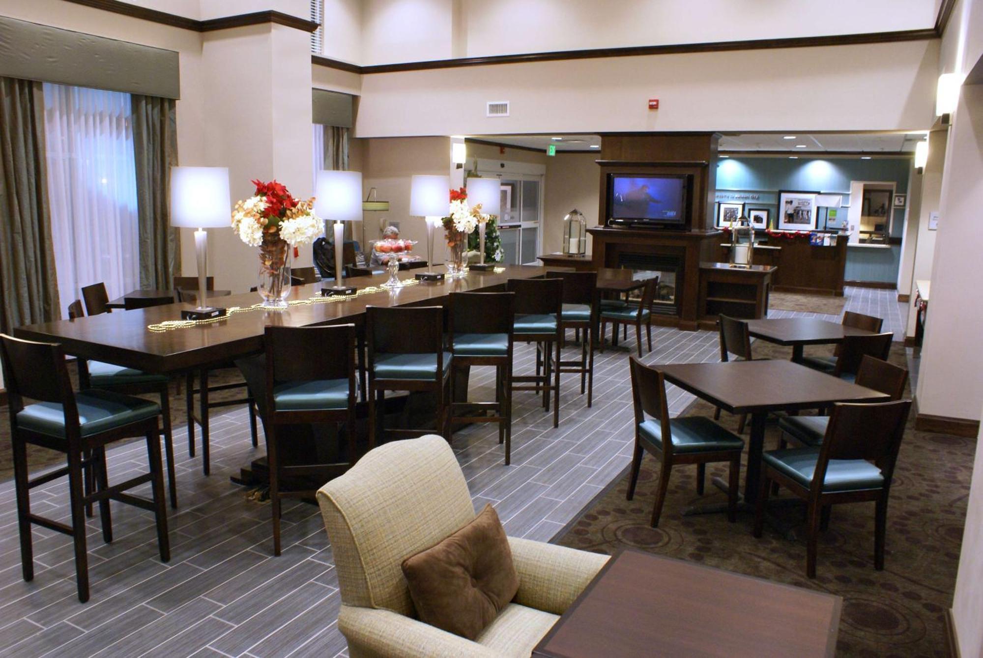 Hotel Hampton & Suisun Waterfront