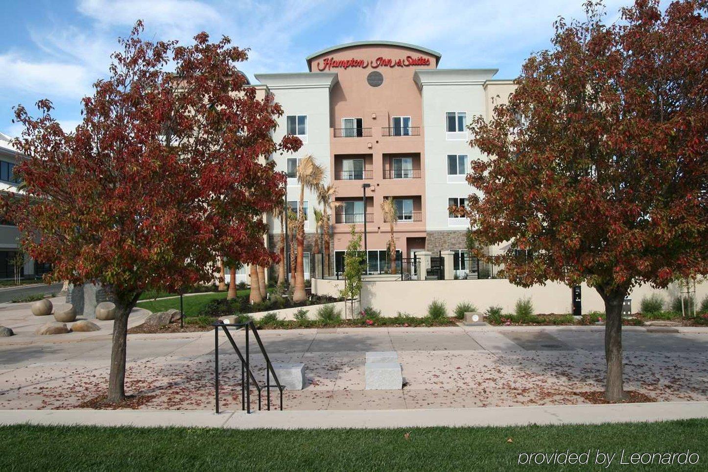 Hampton & Suisun Waterfront 3*