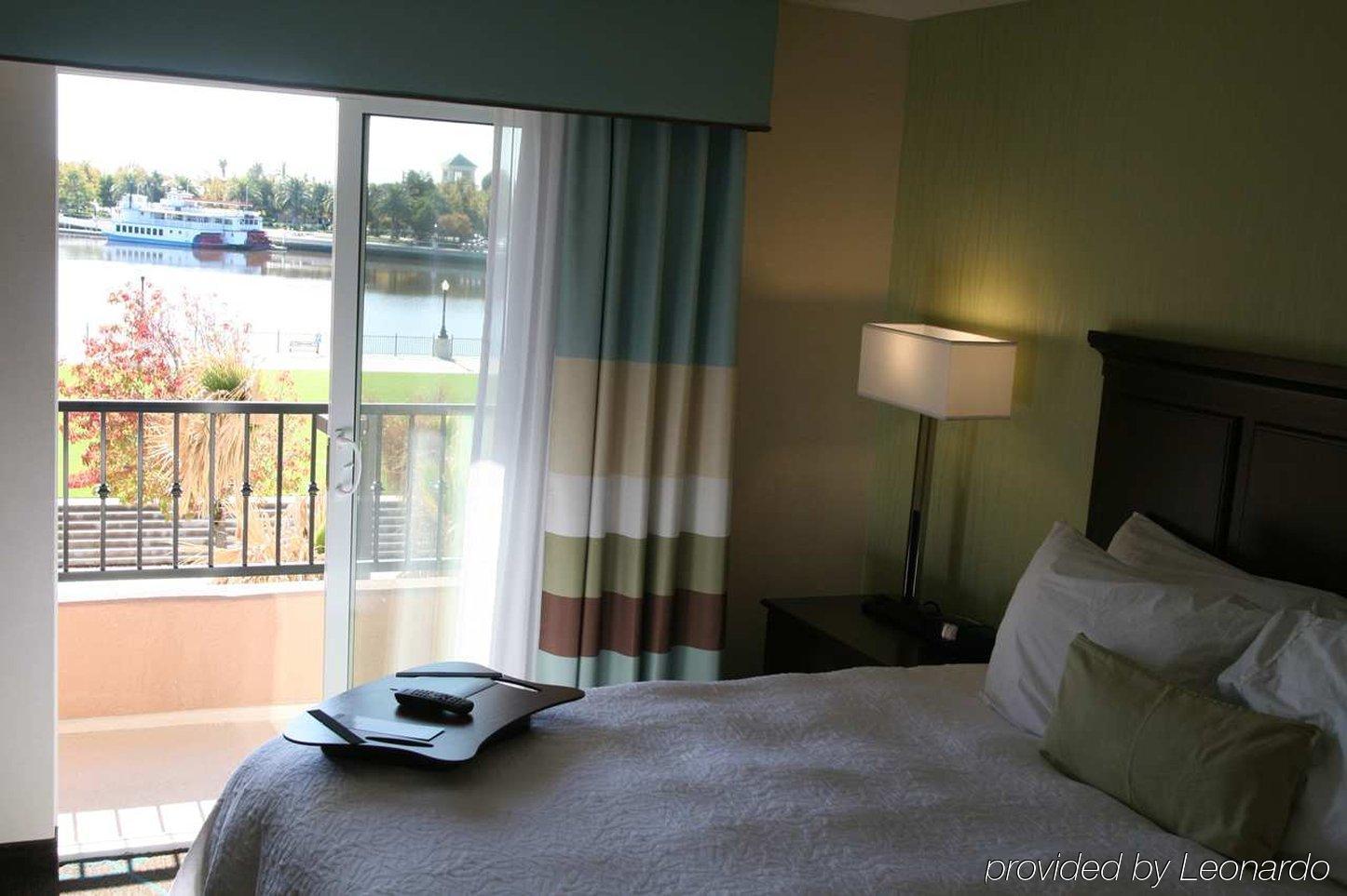 Hampton & Suisun Waterfront 3* Suisun City