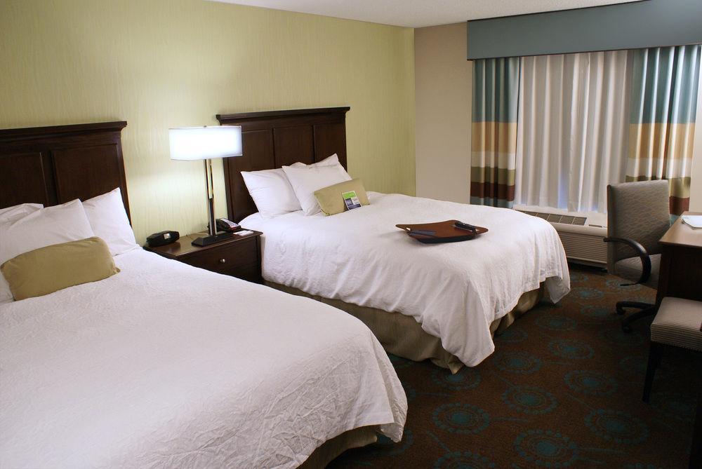Hampton & Suisun Waterfront Hotel Suisun City